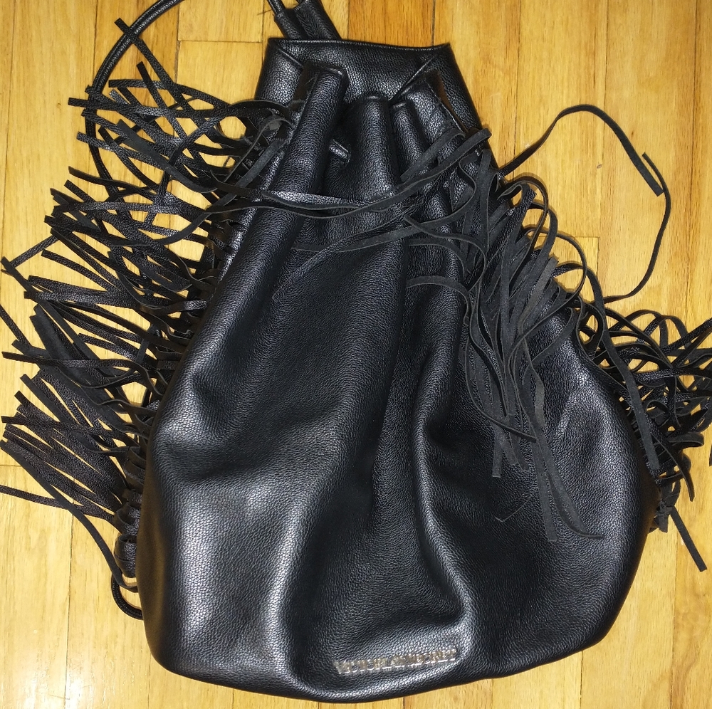 Victoria's secrets women faux black leather drawstring bag with fringe - Picture 4 of 9